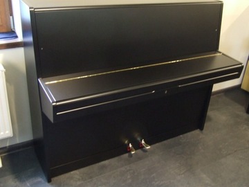 Pianino Pfeiffer z mechanizmem Renner, made in Germany, czarne z 1969 r.