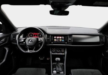 Skoda Kodiaq I SUV Facelifting 1.5 TSI 150KM 2024 Skoda Kodiaq Virtual Cockpit - Martwe Pole - Sportowa kierownica i fotele, zdjęcie 10