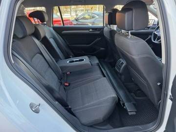 Volkswagen Passat B8 Variant Facelifting 2.0 TDI SCR 150KM 2021 Volkswagen Passat 2.0 TDI 150 KM, Klimatyzacja,, zdjęcie 33