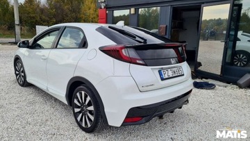 Honda Civic IX Hatchback 5d Facelifting 1.4 i-VTEC 100KM 2016 Honda Civic 1.4Benz manual Navi Kamera climatronic biala perla 1.3 99KM, zdjęcie 1
