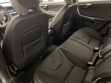 Volvo S60 II Sedan Facelifting 2.0 D3 DRIVE-E 150KM 2016 Volvo S60 2.0 T Momentum II (2010-) Volvo S60 , Sa, zdjęcie 10