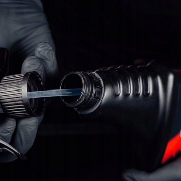 K2 PRO ROTON МОЮЩАЯ ЖИДКОСТЬ ДЛЯ ОЧИСТКИ ДИСКОВ ДВУСТОРОННЯЯ ЩЕТКА С ЭФФЕКТОМ КРОВИ