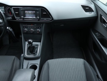 Seat Leon III Hatchback 1.6 TDI CR 105KM 2014 Seat Leon 1.6 TDI, Klima, Klimatronic,ALU, zdjęcie 7