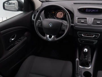 Renault Megane III Grandtour Facelifting 2013 Energy dCi 110KM 2015 Renault Megane 1.5 dCi, Salon Polska, Klima, zdjęcie 6