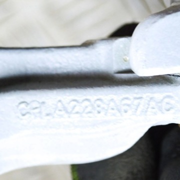 JAGUAR F-PACE 2016 LEVÝ STRANA PANT HORNÍ DVEŘE