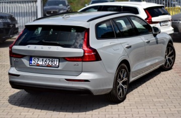 Volvo V60 II  2024 Volvo V60 2,0T 177 aut Hak Ogrz,Kier.+4xFotele Kamera DVD DAB NFC perła ACC, zdjęcie 33