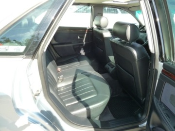 Audi A8 D2 Sedan 3.7 230KM 1996 Audi A8 AUTOMATSKORYKLIMATYZACJAXENONY 3.7 Benzyna 230KM, zdjęcie 13