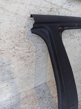 DODGE RAM 19- ПРАВАЯ БОКОВАЯ КРЫШКА РАМЫ СТОЙКИ