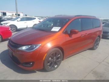 Chrysler Pacifica II 2018 Chrysler Pacifica Touring L, 2018r., 3.6L 3.6 Benzyna 287KM, zdjęcie 1