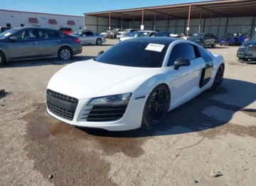 Audi R8 I Coupe 4.2 V8 FSI 420KM 2009 Audi R8 Coupe 2009, 4.2L, 4x4, od ubezpieczalni 4.2 Benzyna 420KM, zdjęcie 8