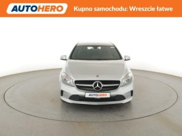 Mercedes Klasa A W176 Hatchback 5d Facelifting 180 122KM 2017 Mercedes A 180 pdc automat navi klima grzane, zdjęcie 10