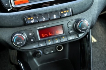 Kia Ceed II Kombi 1.6 CRDi 110KM 2012 Kia Cee'd 1,6 CRDi Xenon Ledy Skóra Grzana, zdjęcie 30