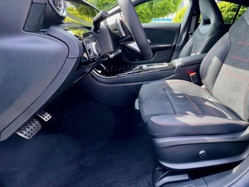 Mercedes CLA C118/X118 Shooting Brake Facelifting 1.3 200 163KM 2024 CLA 200 AMG Line Shooting Brake 1.3 (163KM) 2024, zdjęcie 4
