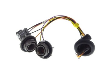Oprawka żarówek lampy tylnej Ford Focus mk3 4D 11-14