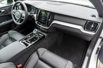 Volvo V60 II  Kombi Plug-In Facelifting 2.0 T6 350KM 2024 Volvo V60 YV1ZWH4V6S2650432, zdjęcie 22