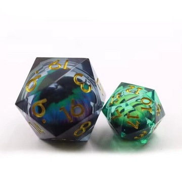 KOSTKA RPG PRZYCZAJONA MANTYKORA PŁYNNA KOŚĆ K20 3,3 CM