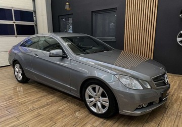 Mercedes Klasa E W212 Coupe 250 CGI BlueEFFICIENCY 204KM 2010 Mercedes-Benz Klasa E E250 NAVI AUTOMAT 204KM zarejestrowany 1.8, zdjęcie 4