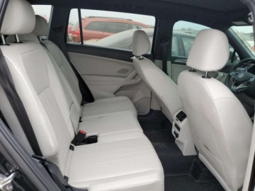 Volkswagen Tiguan III 2024 Volkswagen Tiguan SE R-Line Black 2024 2.0l 2.0 Benzyna 184KM, zdjęcie 10