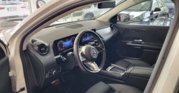 Mercedes GLA II Off-roader Facelifting 1.3 200 163KM 2025 Mercedes-Benz GLA Salon Polska jak nowy 1.3 Benzyna 163KM, zdjęcie 5