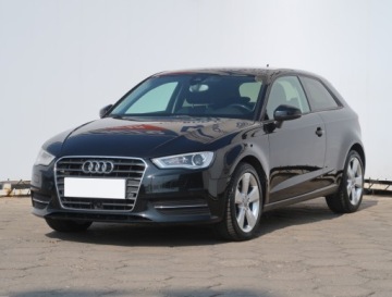 Audi A3 8V Hatchback 3d 1.6 TDI clean diesel 110KM 2015 Audi A3 1.6 TDI, Automat, Navi, Xenon, Bi-Xenon, zdjęcie 1