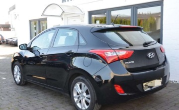 Hyundai i30 II Hatchback 3d 1.4 CRDi 90KM 2013 Hyundai i30 Klimatronik podg.fotele pol skora 1.4 Diesel 90KM, zdjęcie 6