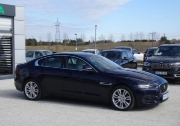 Jaguar XE Sedan Facelifting 2.0 i4D 180KM 2020 Jaguar XE 2.0D 180KM 100Bezwypadkowy Jak Nowy Oplacony 93.000km 2.0, zdjęcie 2