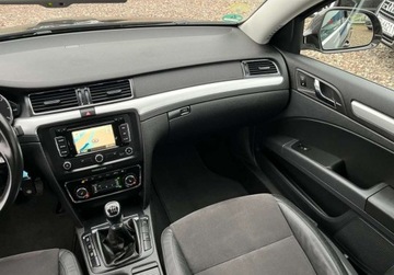 Skoda Superb II Outdoor 2.0 TDI CR DPF  140KM 2014 Skoda Superb nawigacja, skory, drugi komplet kol 2.0 Diesel 140KM, zdjęcie 26