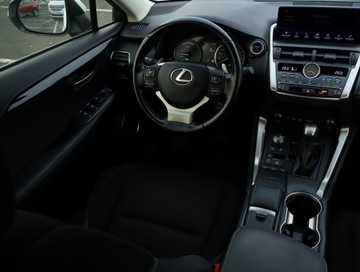 Lexus NX I SUV Facelifting 300h 197KM 2019 Lexus NX 300h, Salon Polska, Serwis ASO, 4X4, zdjęcie 6