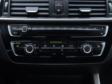 BMW Seria 1 F20-F21 2018 BMW 1 118i, Automat, VAT 23%, Skóra, Navi, Klima, zdjęcie 14