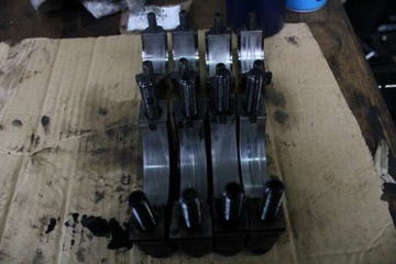 BLOK SPODEK MOTORU BXE VW PASSAT B6 1.9 TDI 07R