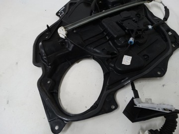 ДВЕРЬ ПЛАСТИКОВАЯ ЗАДНЯЯ ПРАВАЯ MAZDA 3 BP4K-7297X