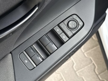 Toyota C-HR II 2025 Toyota C-HR 2.0 PHEV Style 2.0 PHEV Style - Plug I, zdjęcie 17