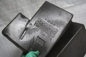 Крышка насоса центрального замка Audi 8L0862227
