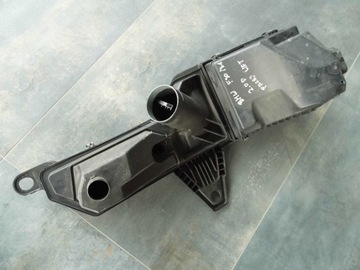 BMW 1 3 F20 F30 F31 2.0D POUZDRO FILTRU VZDUCHU