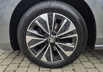 Skoda Superb III Kombi Facelifting 1.5 TSI 150KM 2024 Skoda Superb 1.5eTSI 150KM SelectionPakiety MatrixLED ACC 4Podgrzew.Fot. A, zdjęcie 33