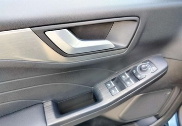 Ford Kuga III SUV Plug-In 2.5 Hybrid 190KM 2023 Ford Kuga Ford Kuga 2.5 FHEV AWD Titanium eCVT 2.5 Hybryda 190KM, zdjęcie 26