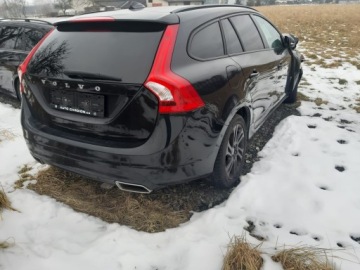 Volvo V60 I Kombi Facelifting 2.0 D2 DRIVE-E 120KM 2018 Volvo V60 2.0D 2018 skora