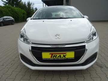 Peugeot 208 I Hatchback 5d Facelifting 1.2 PureTech 82KM 2016 Peugeot 208 1.2 VTI 82KM Active, zdjęcie 2