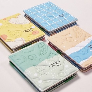 Карманное зеркальце с тиснением Happy Every Day