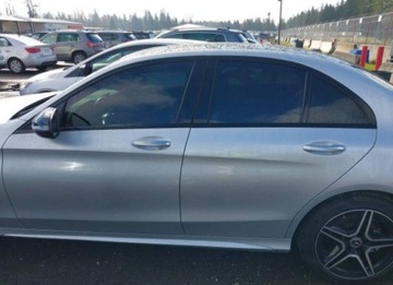 Mercedes Klasa C W206 2021 Mercedes-Benz Klasa C 2021, 2.0L, 4x4, od ubezpieczalni, zdjęcie 3