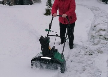Аккумуляторный снегоуборщик БЕСЩЕТОЧНЫЙ, 2X АККУМУЛЯТОР 4 Ач + двойное ЗАРЯДНОЕ УСТРОЙСТВО