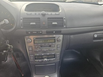 Toyota Avensis II Kombi 1.8 VVT-i 129KM 2004 Toyota Avensis kombi, zdjęcie 3