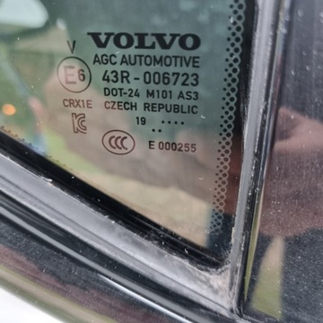Стекло задней правой двери Volvo xc40 2019