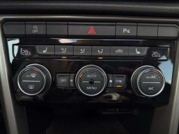 Volkswagen T-Roc I SUV 1.5 TSI ACT 150KM 2021 Volkswagen T-Roc 1.5TSI 150KM DSG FV23 Panorama Kamera cofania 1.5, zdjęcie 21