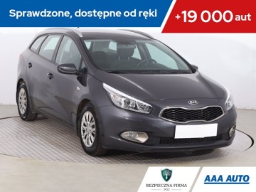 Kia Ceed II Kombi 1.6 CRDi 128KM 2014 Kia Ceed 1.6 CRDi, Salon Polska, Klima