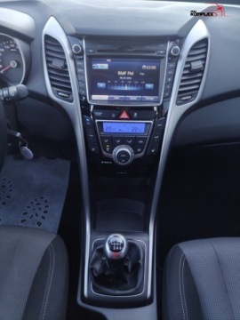 Hyundai i30 II Wagon 1.6 CRDi 110KM 2014 Hyundai i30 1.6 CRDI 110KM Navi Kamera Cofania Pierwszy wlasciciel 1.6, zdjęcie 13