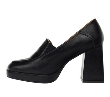 Мокасины женские цельнозерновые черные на платформе и широком каблуке, размер 39.