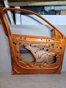 DVEŘE LEVÉ PŘEDNÍ PEUGEOT 2008 II