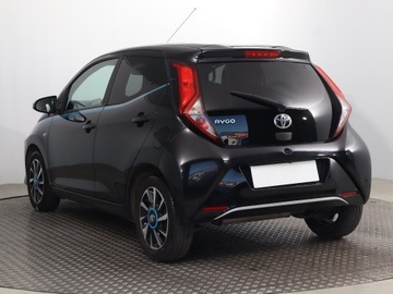 Toyota Aygo II Hatchback 5d 1.0 VVT-i 69KM 2018 Toyota Aygo 1.0 VVT-i, Salon Polska, VAT 23%, zdjęcie 3