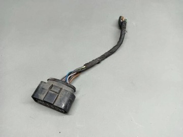 KOSTKA WTYCZKA LAMPY PRZÓD SKODA SUPERB III